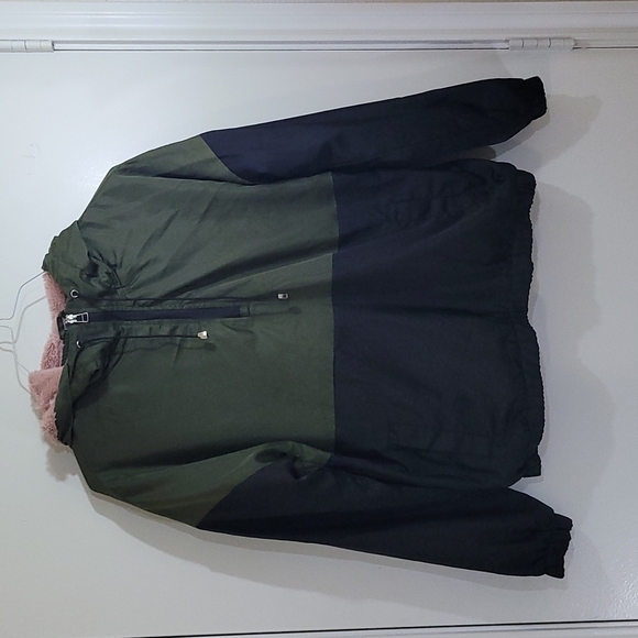 Miss London Women's Hooded Fleece Lined Jacket Gree and Black Size Medium - Picture 1 of 4